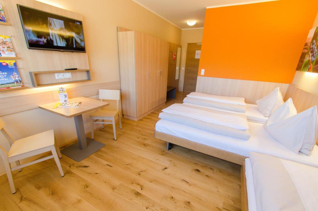 Jufa Hotel Neutal Eksteriør billede